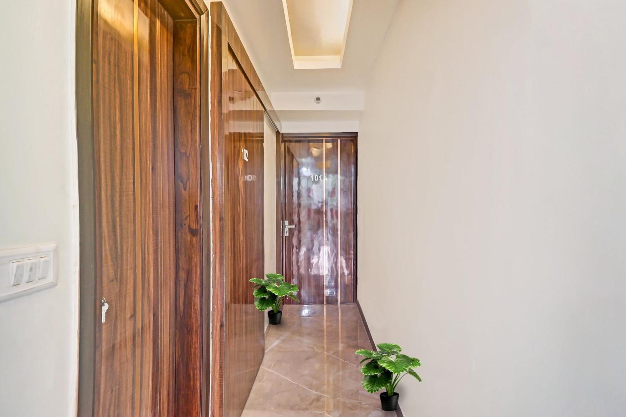 Hotel O Amazing Guest House ニューデリー エクステリア 写真
