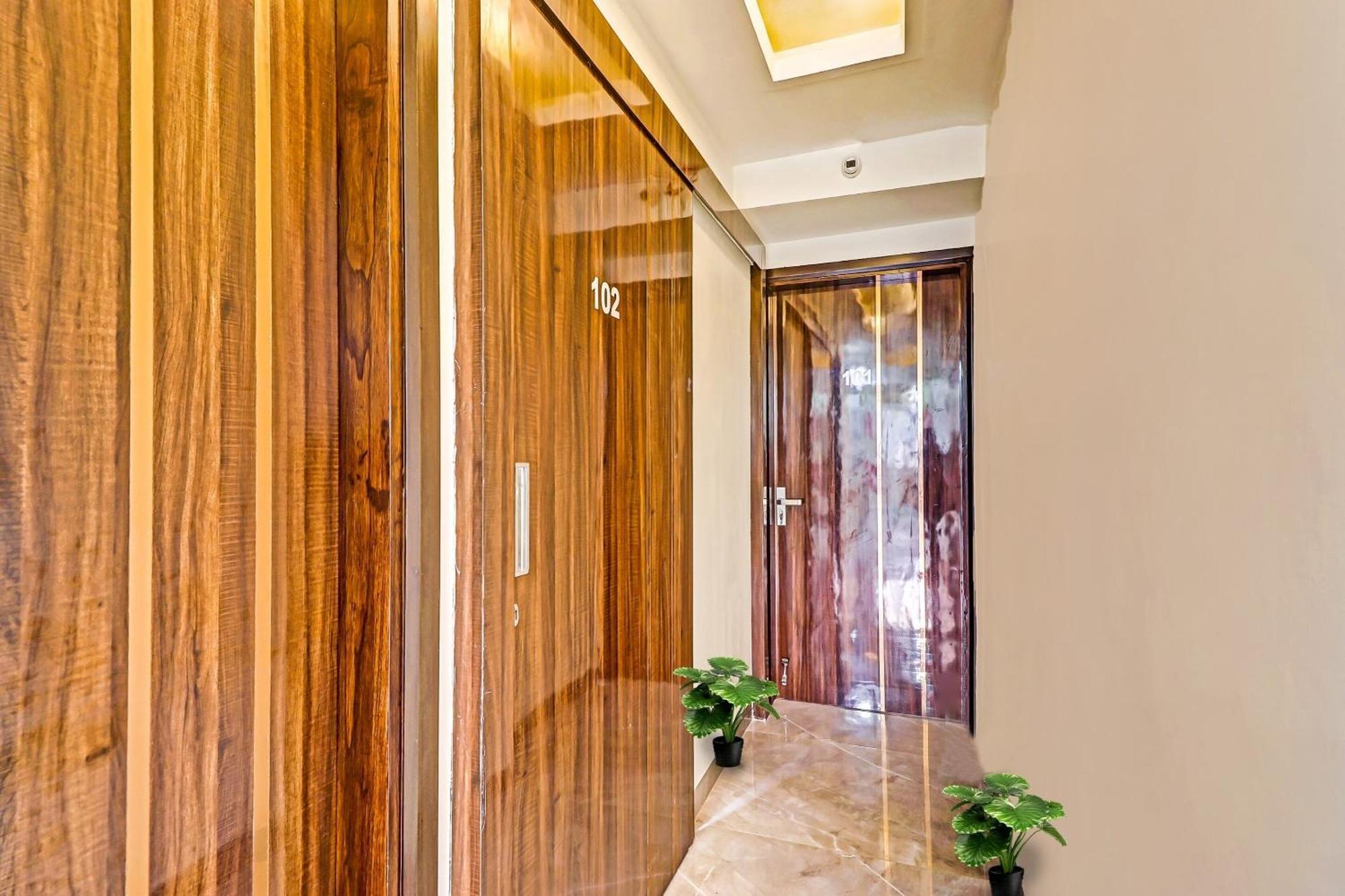 Hotel O Amazing Guest House ニューデリー エクステリア 写真